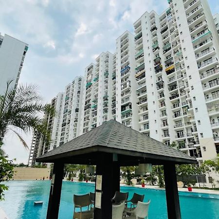 Downtown Delight Apartment Lucknow Exterior foto