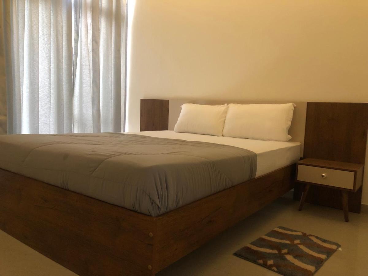 Downtown Delight Apartment Lucknow Exterior foto
